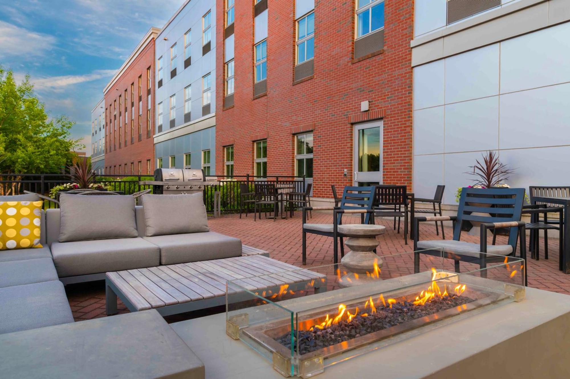 Residence Inn By Marriott Boston Concord Exterior photo